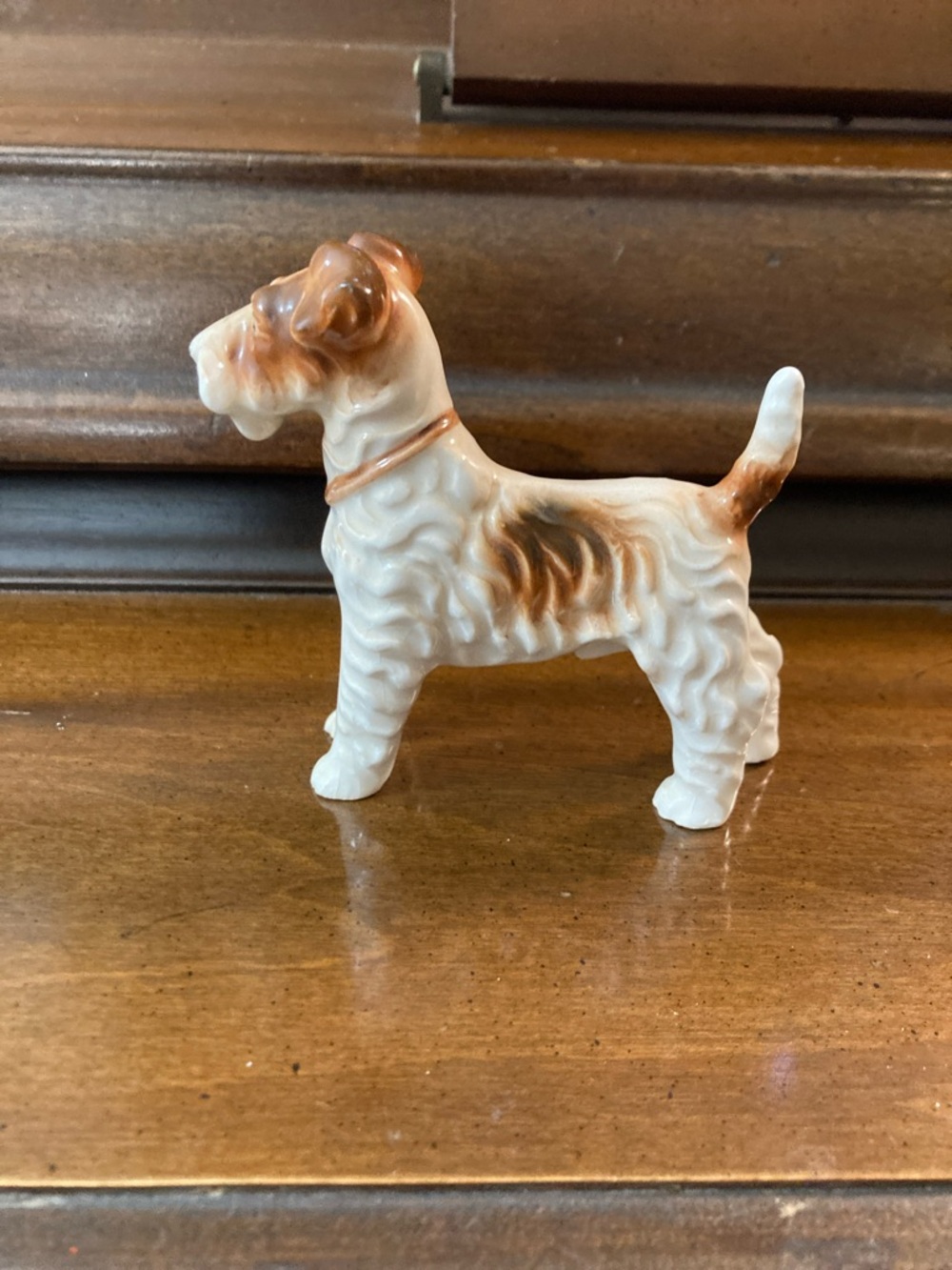 Vintage Porcelain Fox Terrier or Airedale Terrier Figurine - - Picture 4 of 7